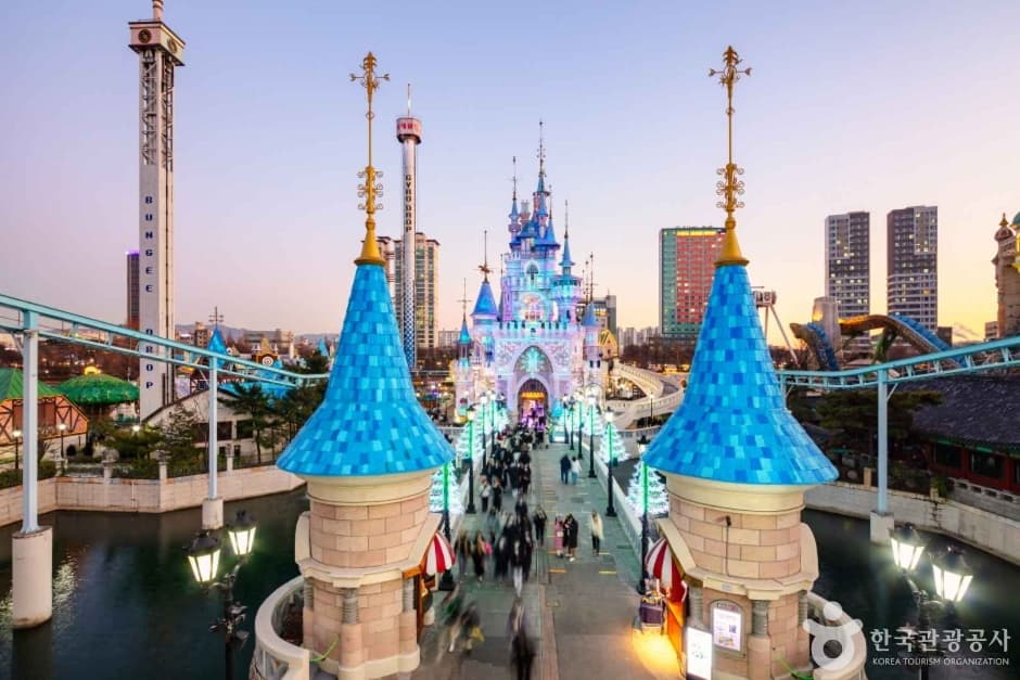 Lotte World Adventure, a family-friendly place, good for rainy days, in Seoul