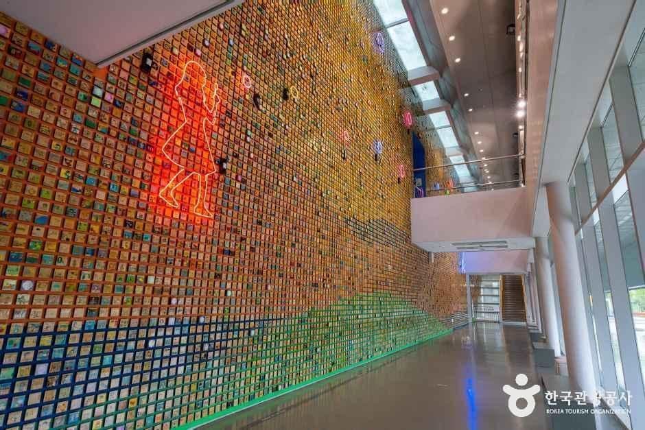 Gyeonggi Museum of Art, a kid-friendly indoor spot, good for rainy days, in Ansan-si