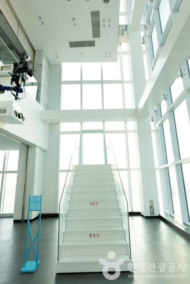 BUSAN X the SKY, a kid-friendly indoor spot, good for rainy days, in Busan