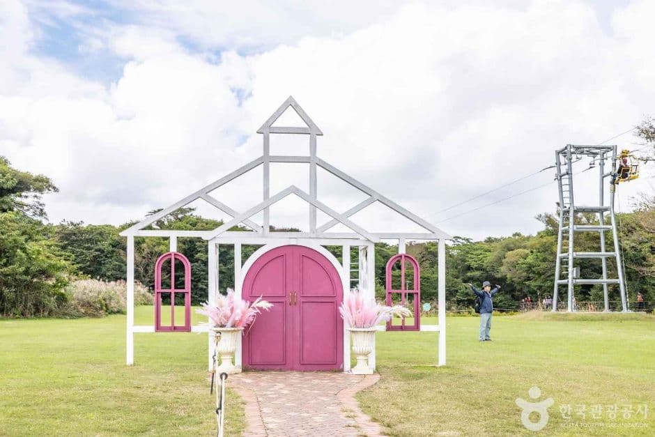 Eco Land Theme Park Jeju, a family-friendly place