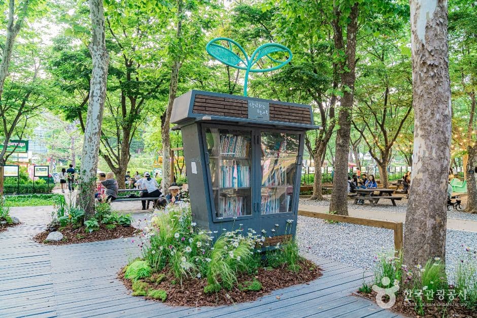 Boramae Park — family-friendly place in Seoul, Korea