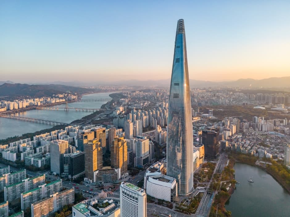 Lotte World Tower SEOUL SKY, a kid-friendly indoor spot, good for rainy days, stroller-friendly, in Seoul