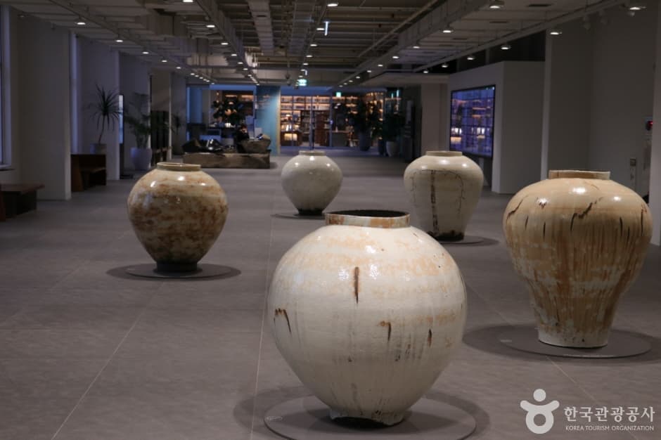 Seoul Museum of Craft Art, a kid-friendly indoor spot, good for rainy days, stroller-friendly, in Seoul