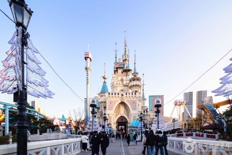 Lotte World Adventure — family-friendly place in Seoul, Korea